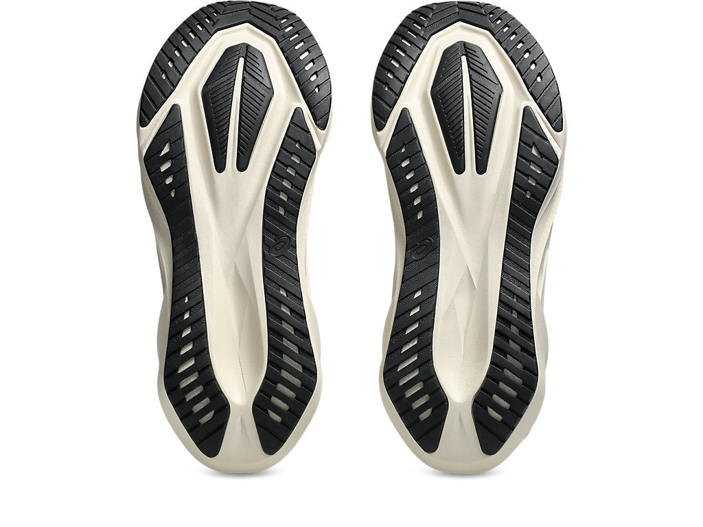ASICS Mens Novablast 5 Running Shoes