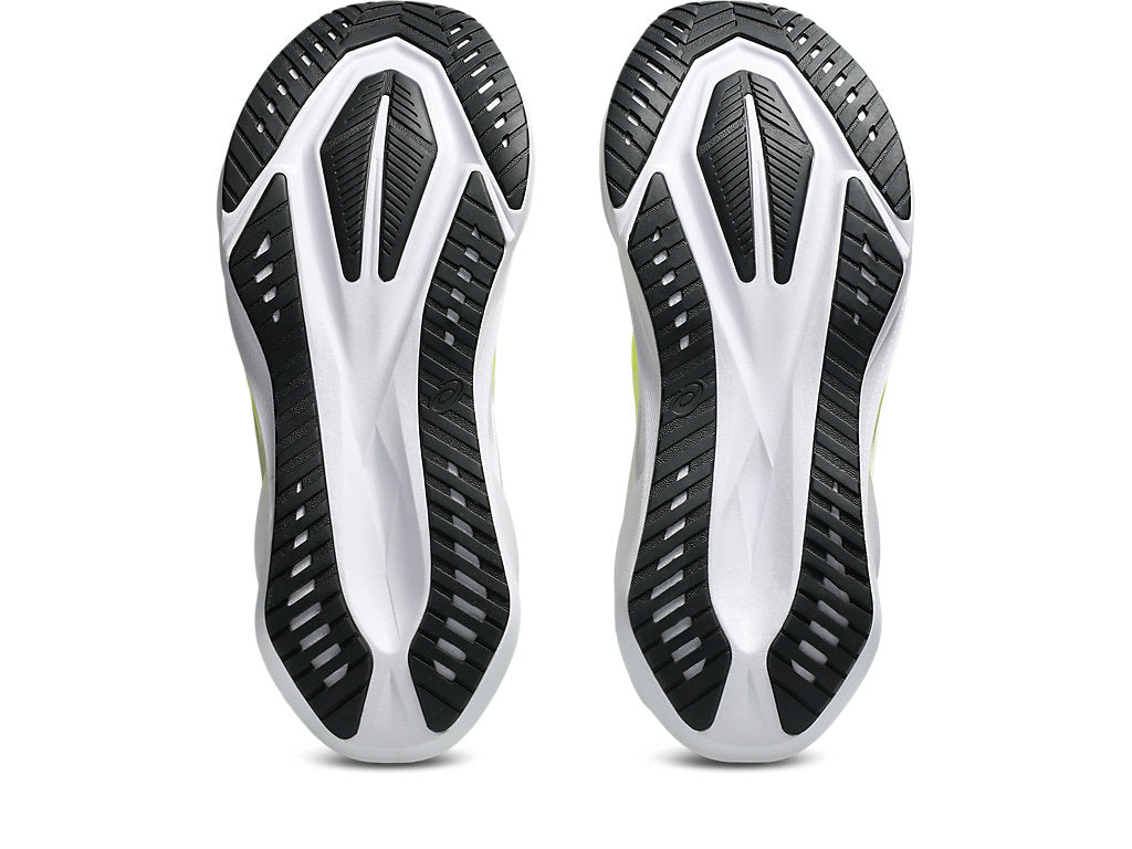 ASICS Mens Novablast 5 Running Shoes